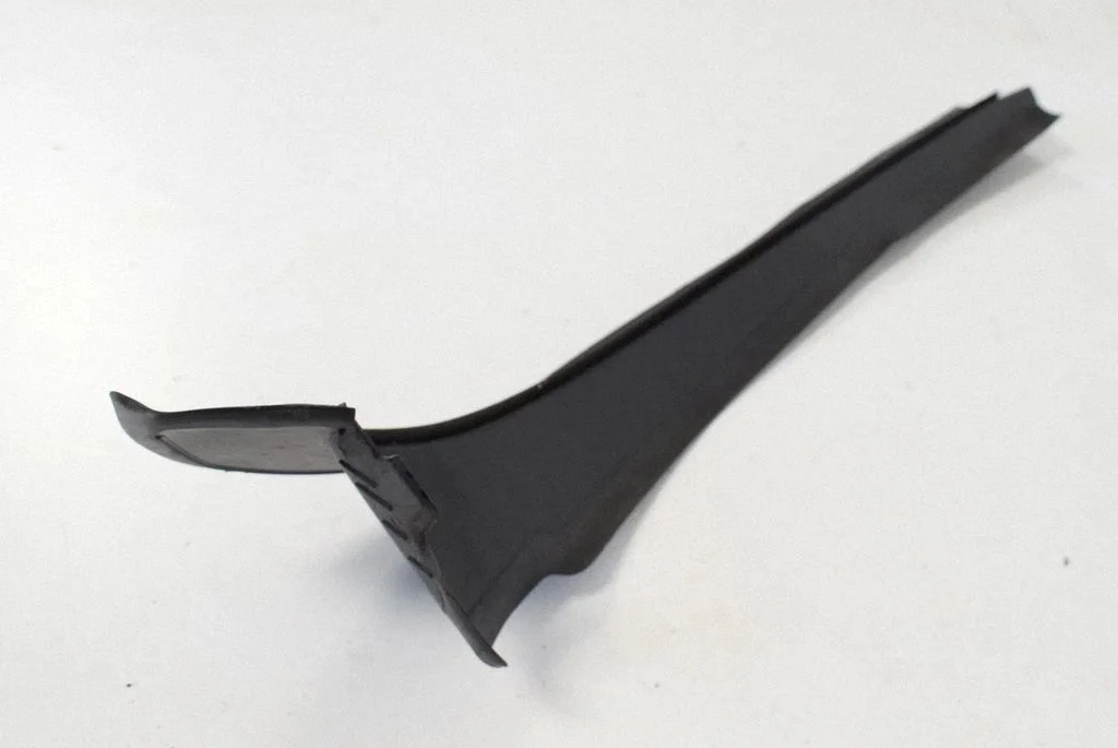 Poritiiva iluliist (molding) – BMW 4-seeria F32 F33 (2013-2020)