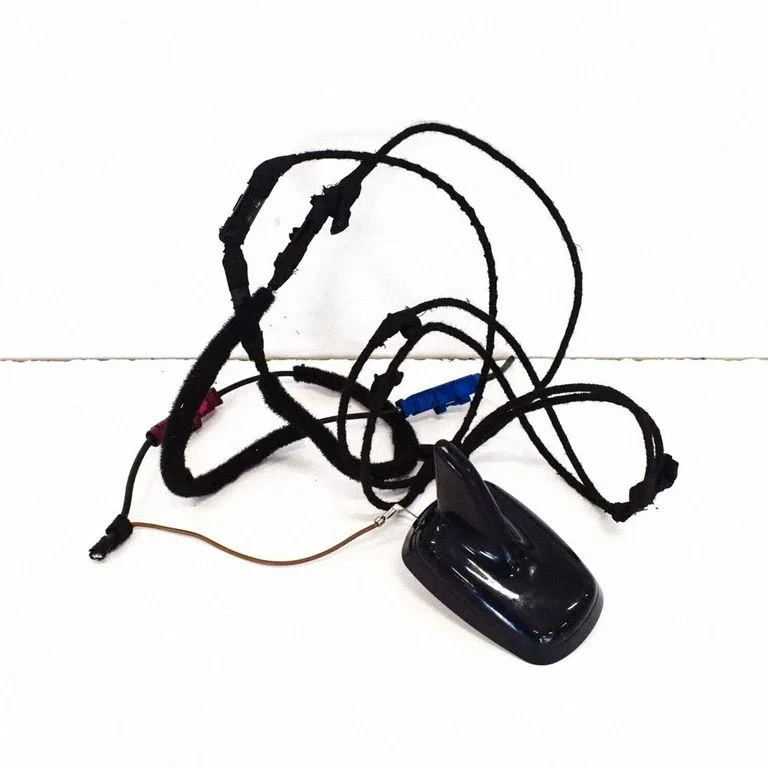 Antenn (GPS-antenn) 8T0035503H