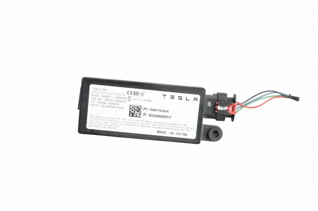 Aerial GPS antenna – Tesla Model Y (2020-)