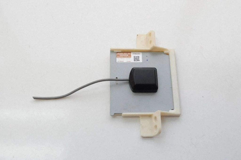 Antenn (GPS-antenn) – Lexus GS 300 350 430 450H (2005-2012)