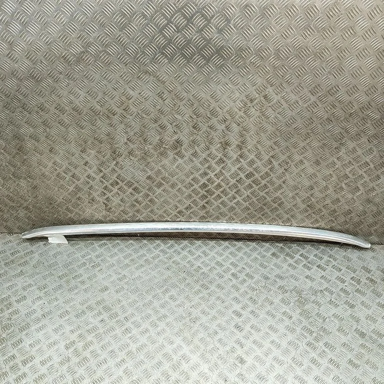 Relingi dachowe 4M8860022H