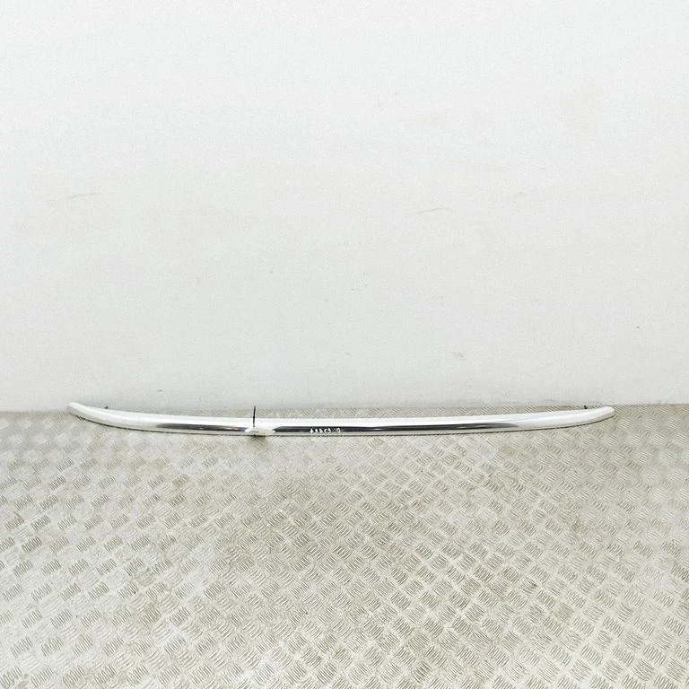 Relingi dachowe 8R0860022J