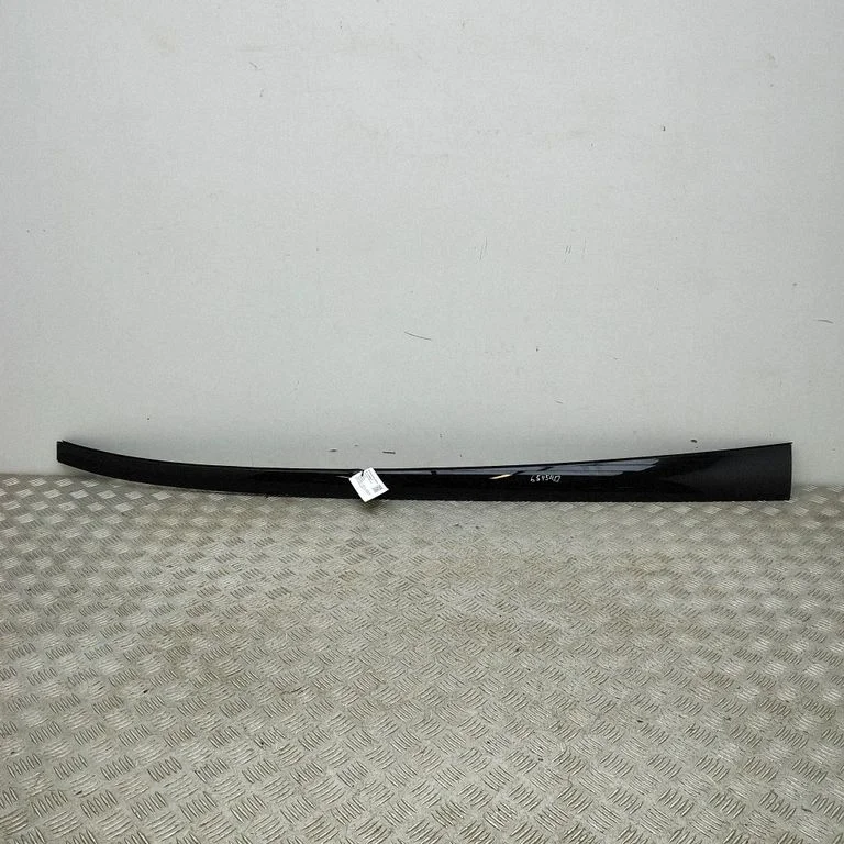Jumta apdares līste „moldings" LJ8BR50462AF59B8