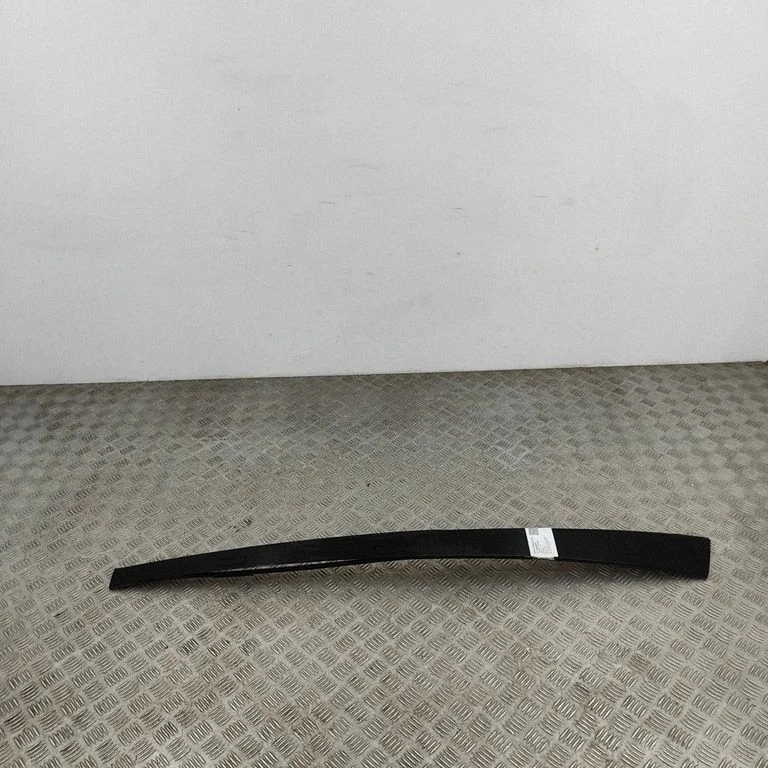 Roof trim bar molding cover 1053619S0B