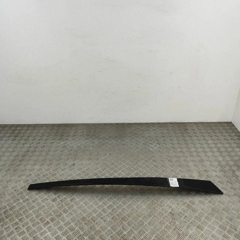 Roof trim bar molding cover 1053618S0B