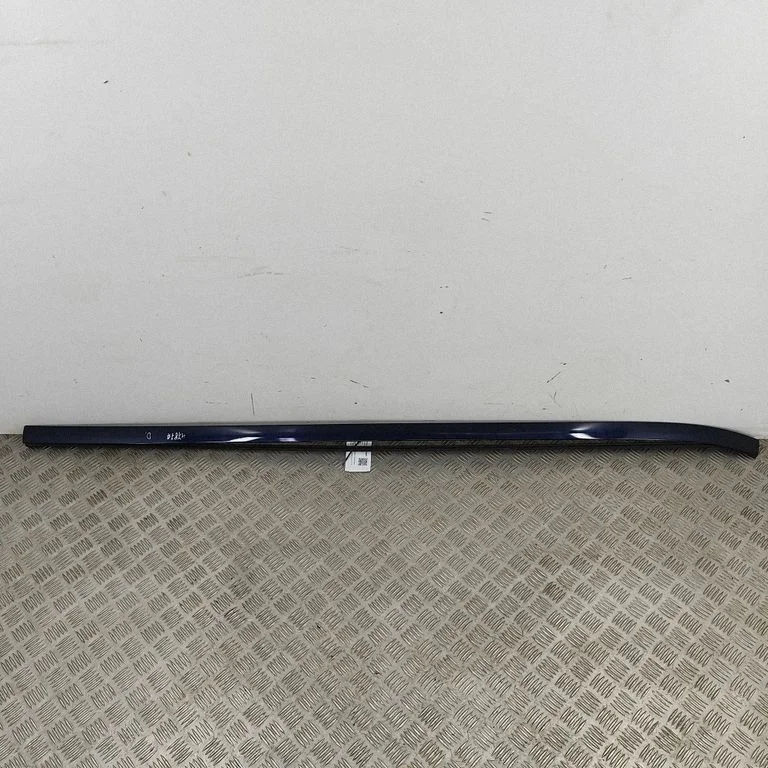 Roof trim bar molding cover BJ32517C78AG
