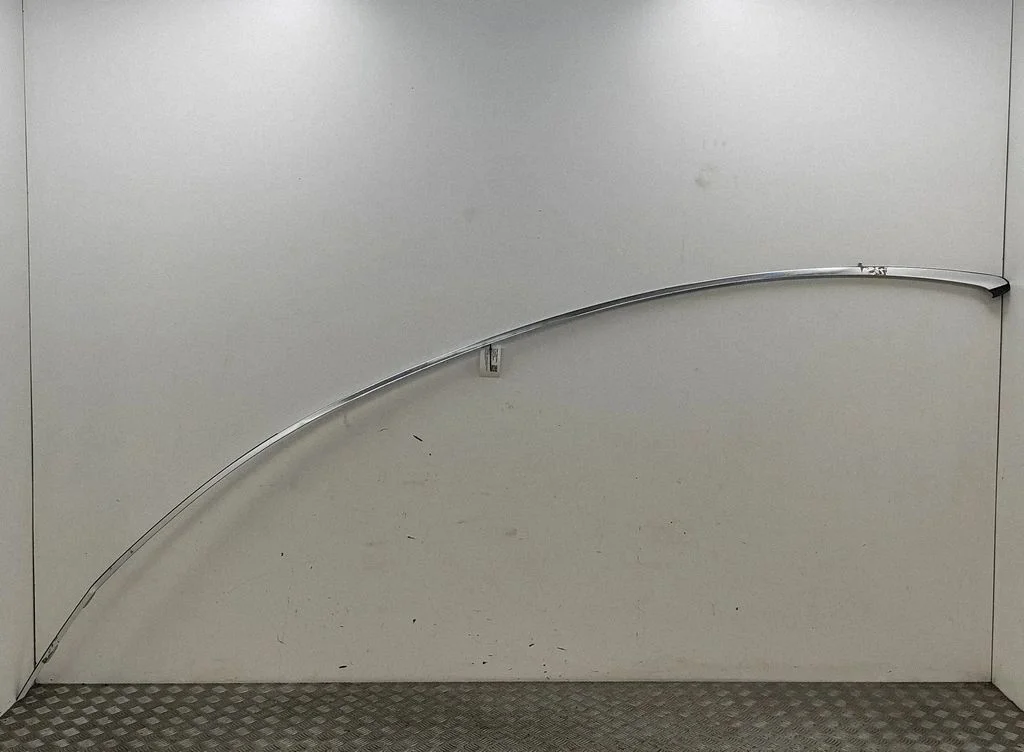 Katuse liist „molding" – Mercedes-Benz EQS V297 (2021-)