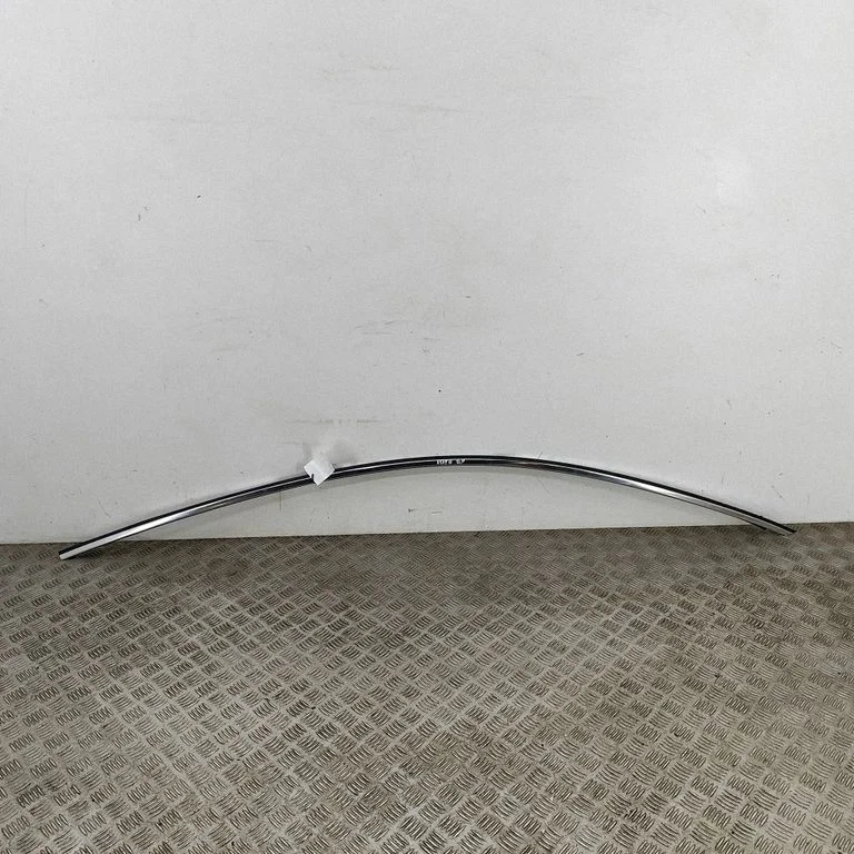 Roof trim bar molding cover 4G8853704A