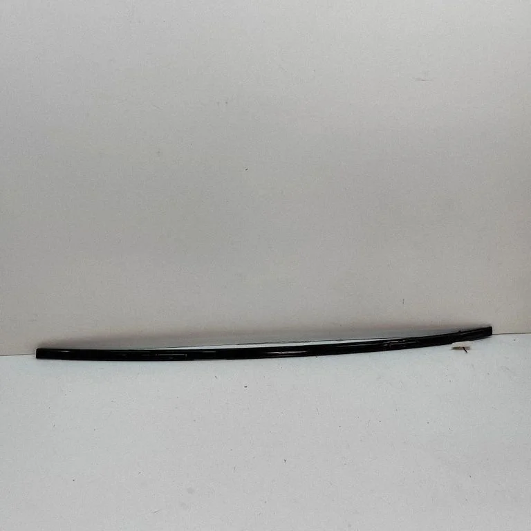 Katuse liist „molding" – Mercedes-Benz EQS V297 (2021-)