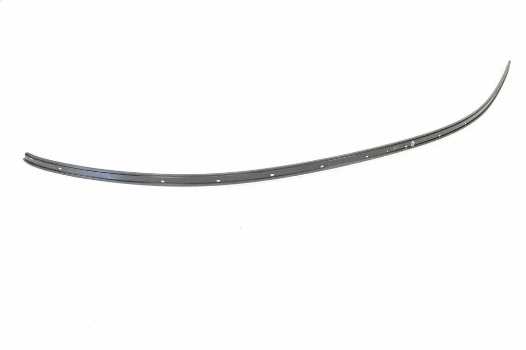 Roof trim bar molding cover – right