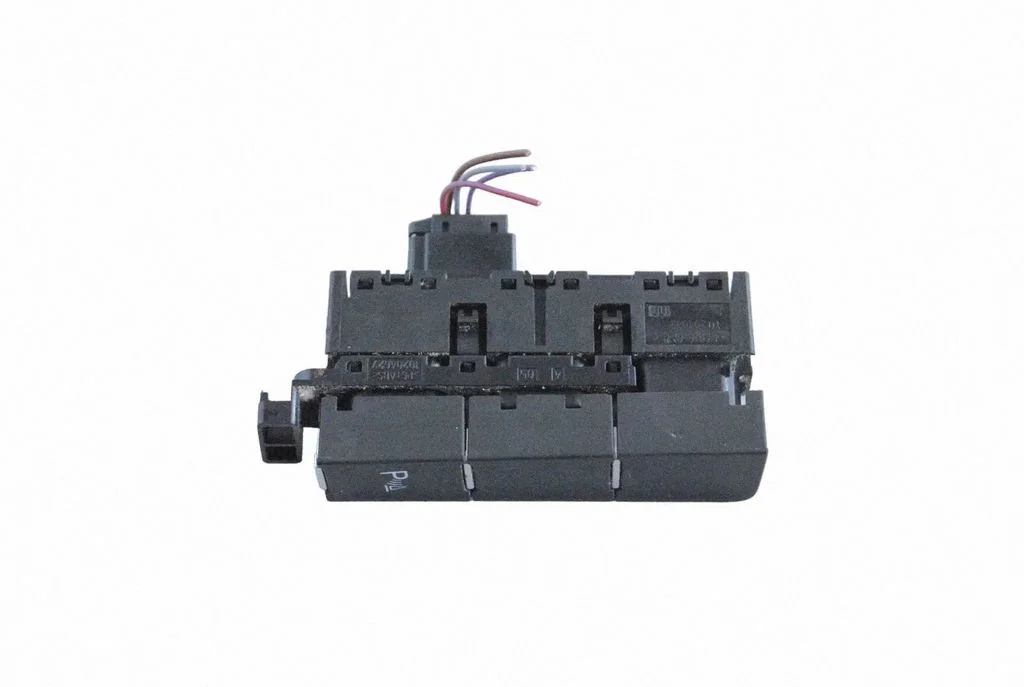 Parking (PDC) sensor switch – Volkswagen e-Golf (2014-)