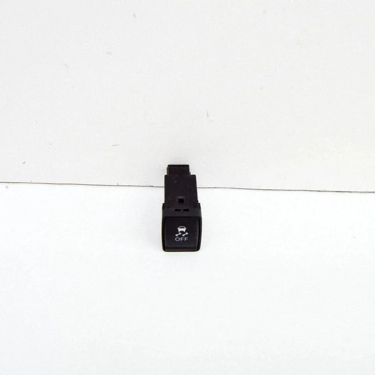 ESP (stabilitātes sistēmas) slēdzis – Nissan Qashqai (2010-2014)
