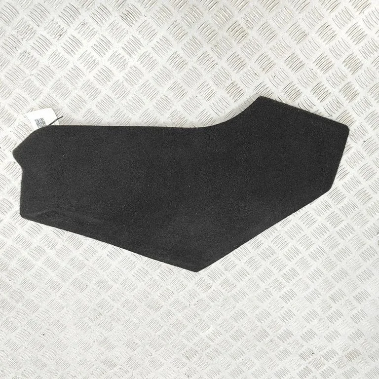 Cita centrālās konsoles (tuneļa) detaļa P155987200A
