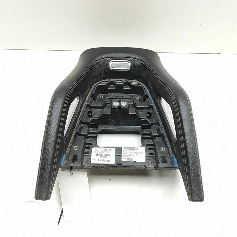 Cita centrālās konsoles (tuneļa) detaļa A1676801601