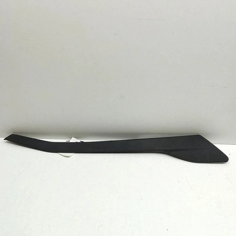 Cita centrālās konsoles (tuneļa) detaļa LK72044E05AB