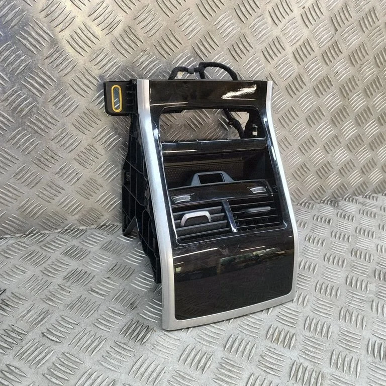 Cita centrālās konsoles (tuneļa) detaļa 9396481