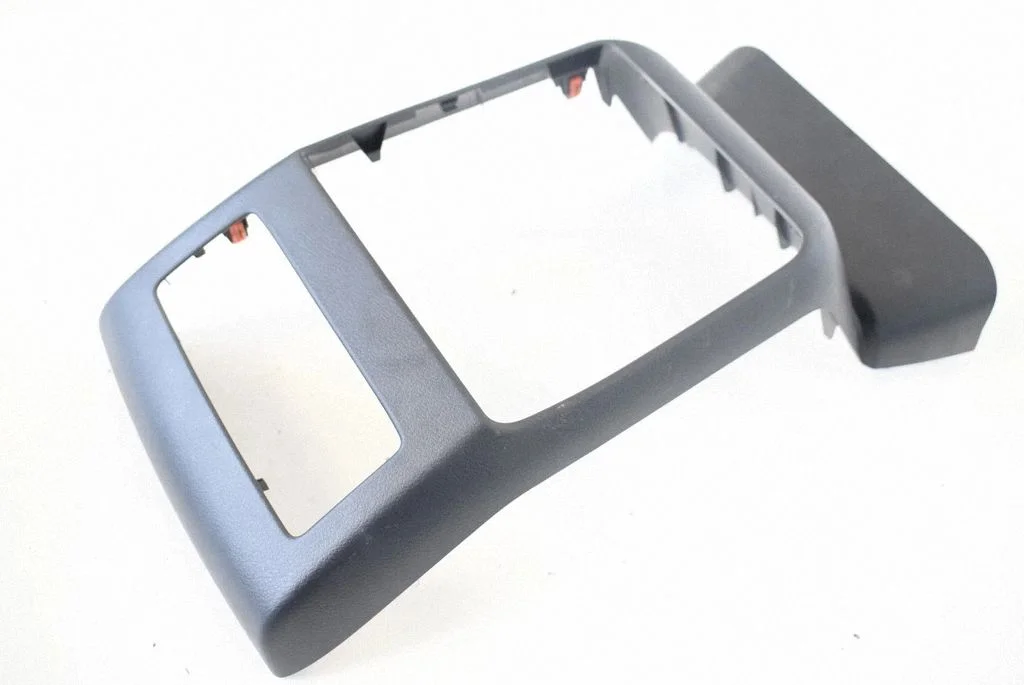Other center console (tunnel) element – Lexus RX 450H (2016-)