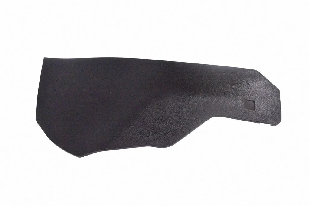 Cita centrālās konsoles (tuneļa) detaļa XE34671D4900