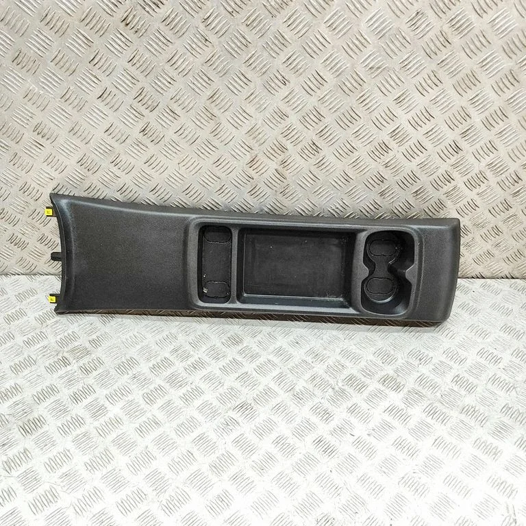 Cita centrālās konsoles (tuneļa) detaļa 9861537177