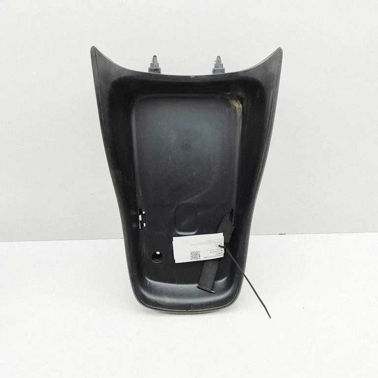 Cita centrālās konsoles (tuneļa) detaļa A2976806705