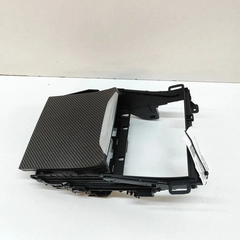 Cita centrālās konsoles (tuneļa) detaļa – BMW X7 G07 (2018-)