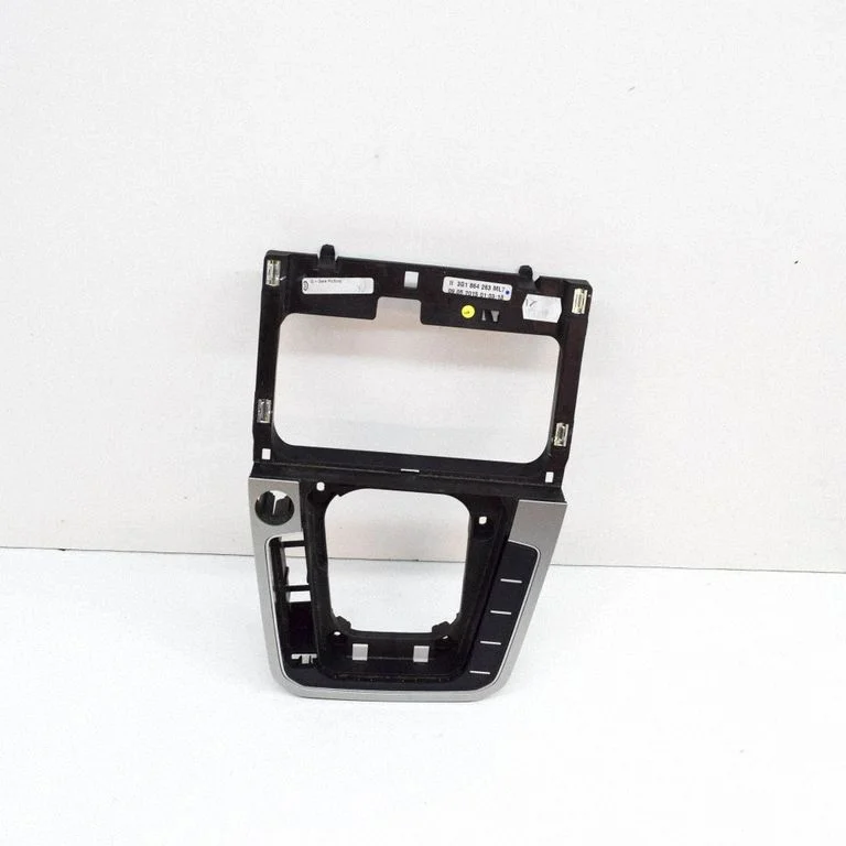 Other center console (tunnel) element – Volkswagen Passat CC (2008-2016)