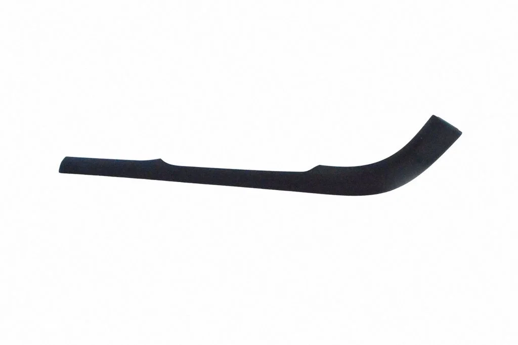 Cita centrālās konsoles (tuneļa) detaļa DS73F061A16BJ35B8