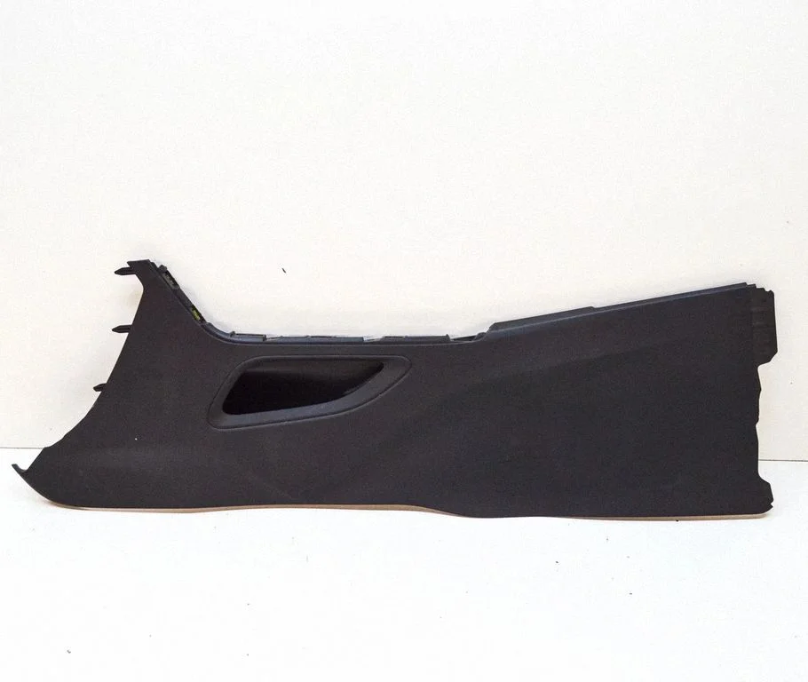 Cita centrālās konsoles (tuneļa) detaļa CM80485
