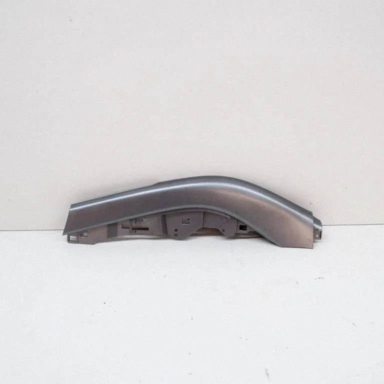 Cita centrālās konsoles (tuneļa) detaļa 8011A0693