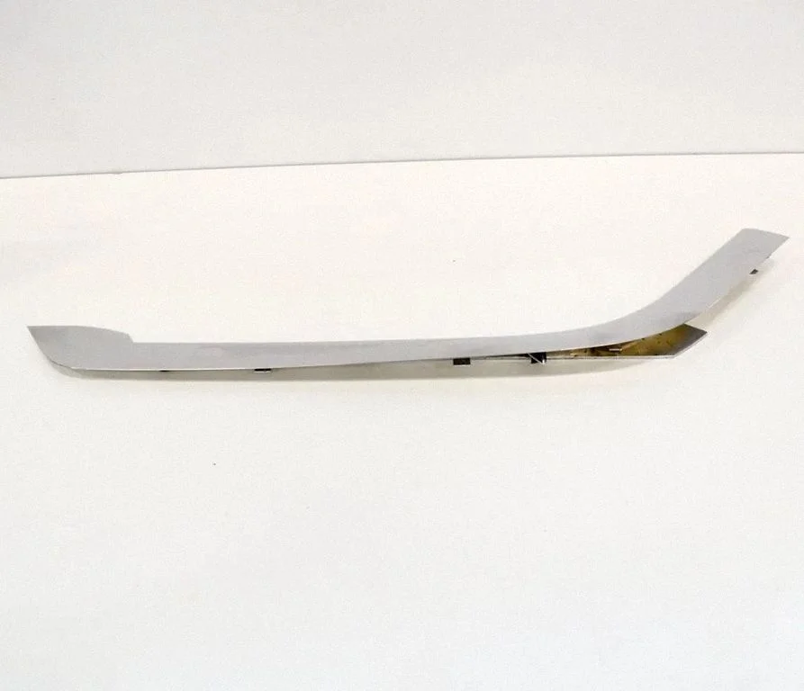 Cita centrālās konsoles (tuneļa) detaļa 08874Z01