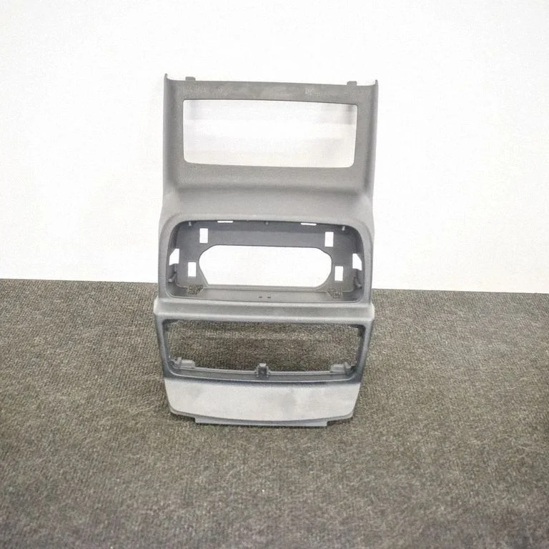 Cita centrālās konsoles (tuneļa) detaļa 4M0864147A