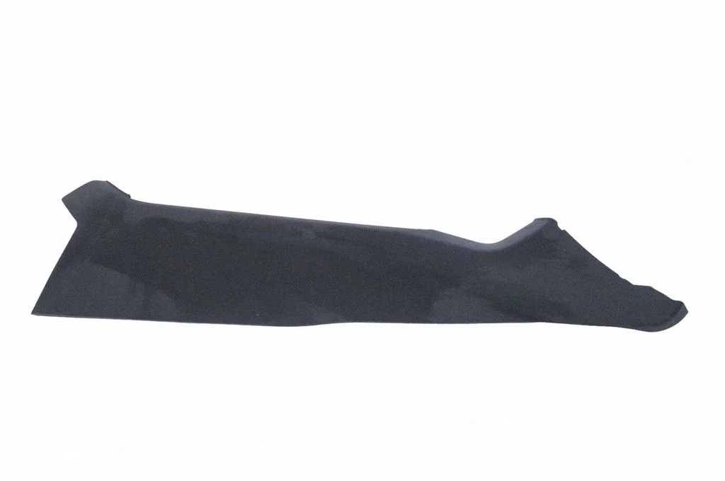 Cita centrālās konsoles (tuneļa) detaļa J8A204510A