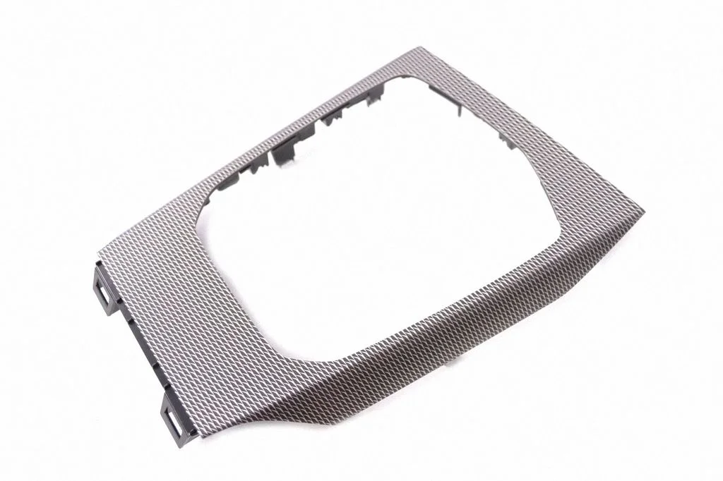 Cita centrālās konsoles (tuneļa) detaļa – BMW 3. sērija G20 G21 (2019-)