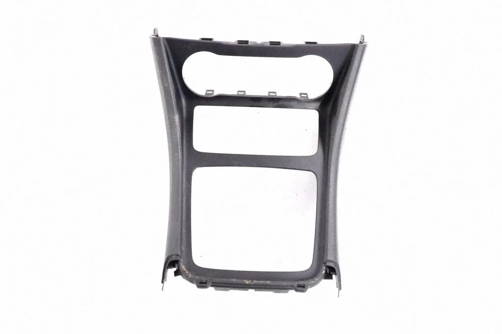 Other center console (tunnel) element – Mercedes-Benz A-Class W176 (2012-2018)