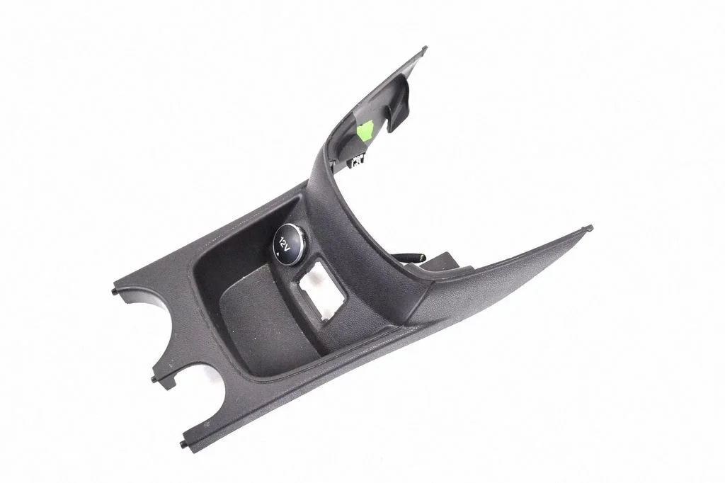 Cita centrālās konsoles (tuneļa) detaļa C1BBA044C74BW