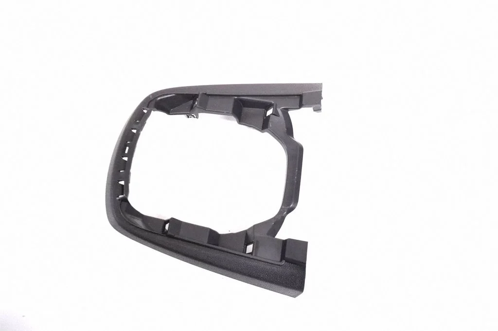 Cita centrālās konsoles (tuneļa) detaļa C1BBA044H83DCW