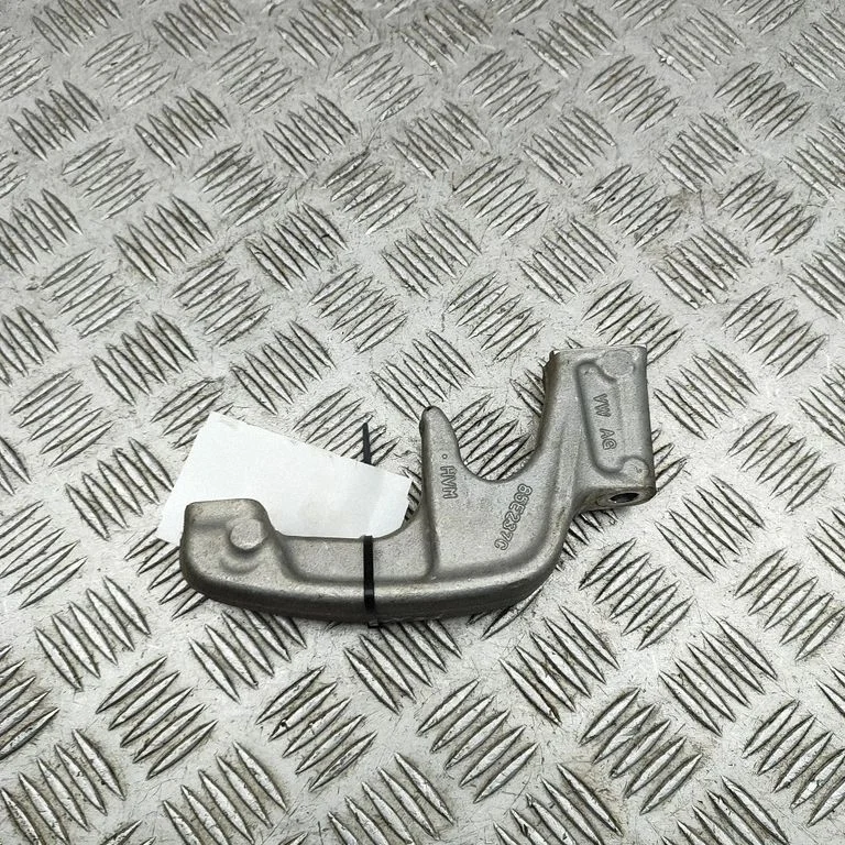 Muu esivedrustuse osa 85E407237C – Audi A6 C7 (2011-)
