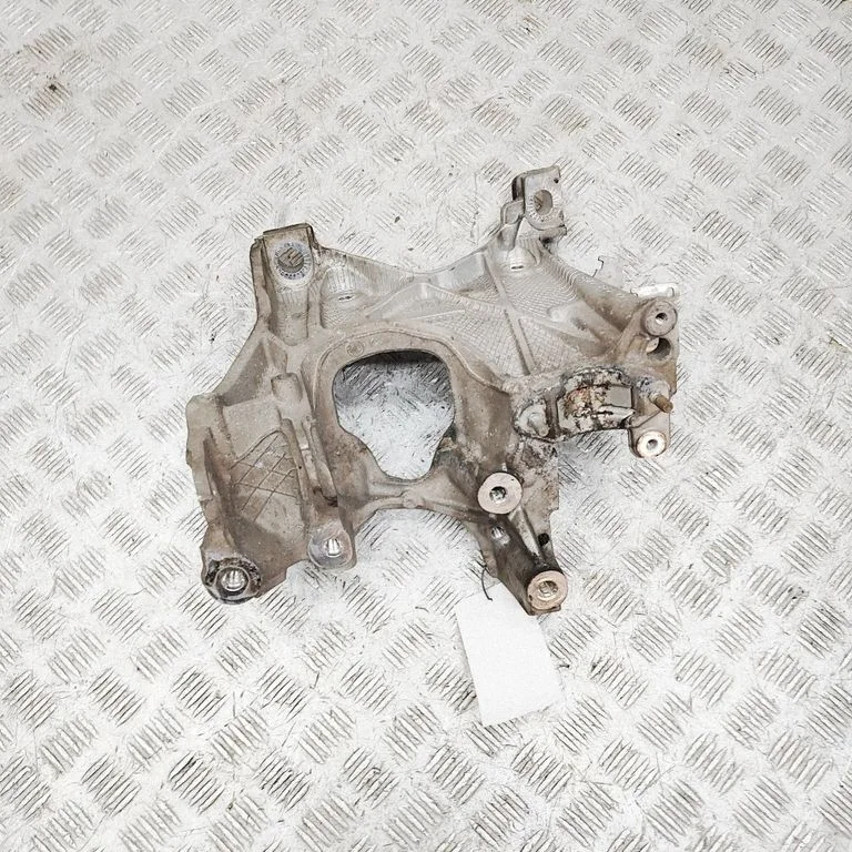 Muu esivedrustuse osa – Audi A5 Sportback 8TA (2009-2016)