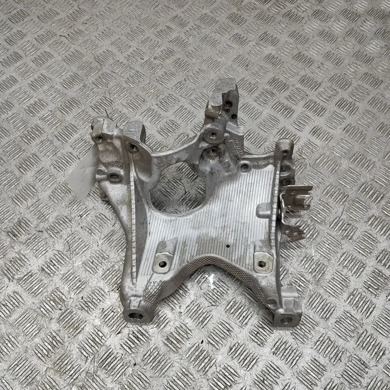 Muu esivedrustuse osa – Audi A4 S4 B9 (2015-2019)
