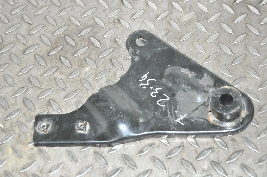 Cita priekšējās piekares detaļa HK835A398BC