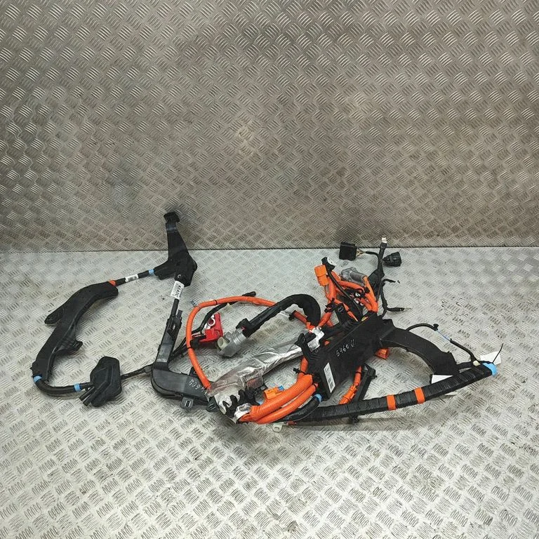 Muud juhtmed / juhtmestik SV4T14300