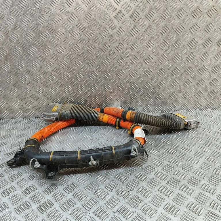 Citi vadi/instalācija M8A216B521AC