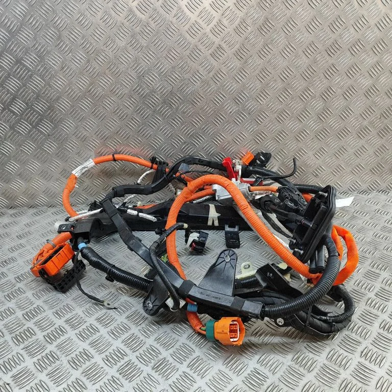 Citi vadi/instalācija LX6814B322MB