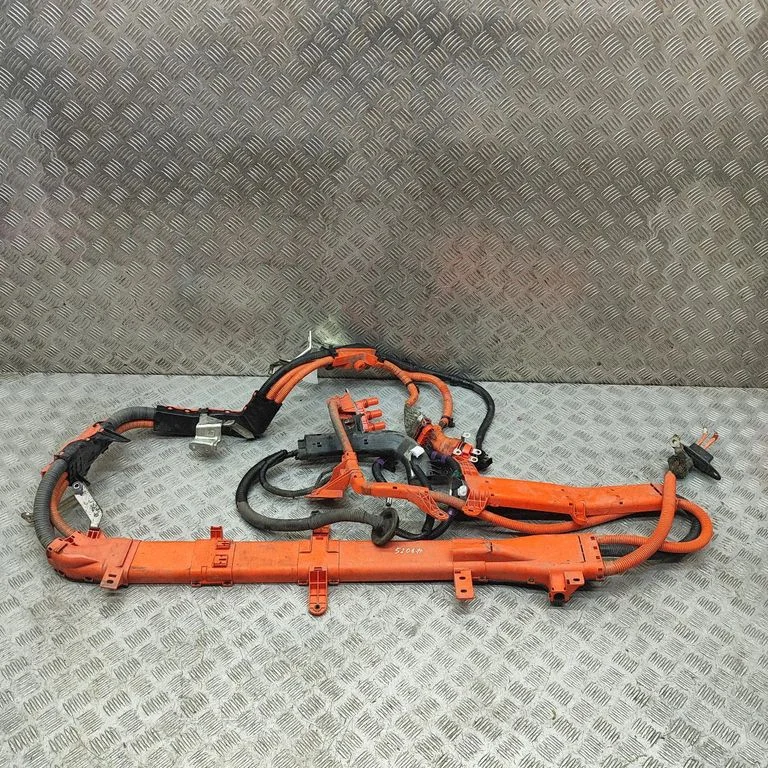 Muud juhtmed / juhtmestik 8281748F61