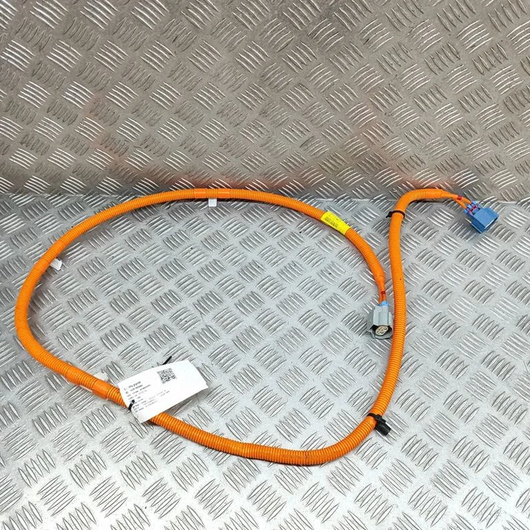 Muud juhtmed / juhtmestik 104511500E