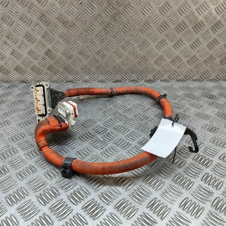Citi vadi/instalācija – Toyota RAV 4 (XA40) (2012-2018)