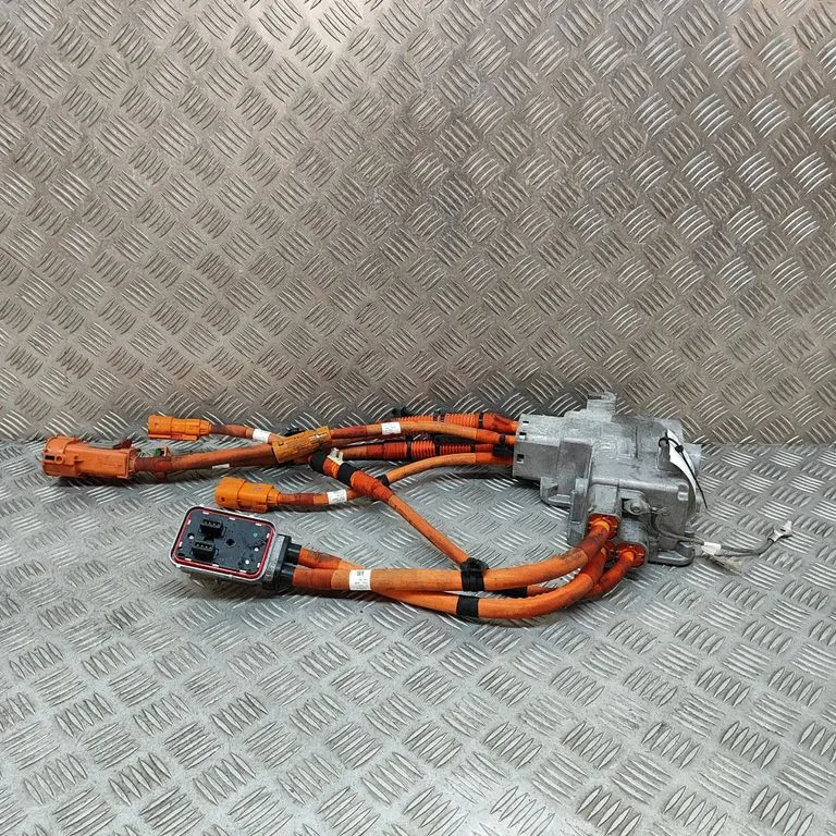 Citi vadi/instalācija J9D310N770BE