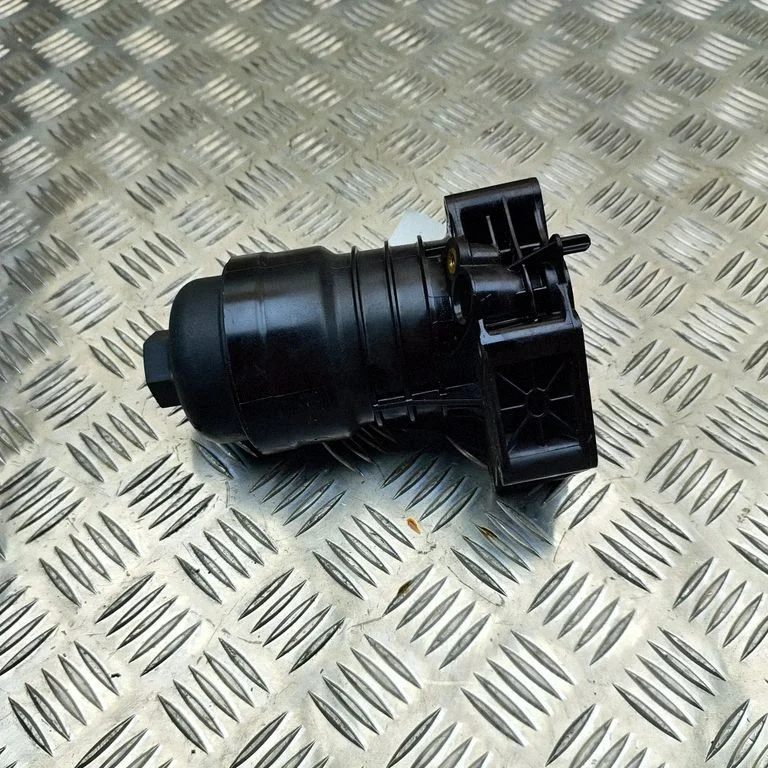 Pokrywa filtra oleju 06M115401F