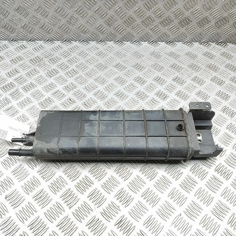 Active carbon filter fuel vapour canister 6W939E857BD