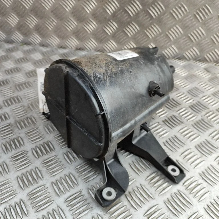Active carbon filter fuel vapour canister 7356536